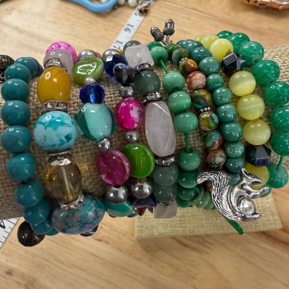 Stretch Bracelet Stack 10 Green Mixed Beads Glass Stone Shell Plastic Wearable - Picture 4 of 10